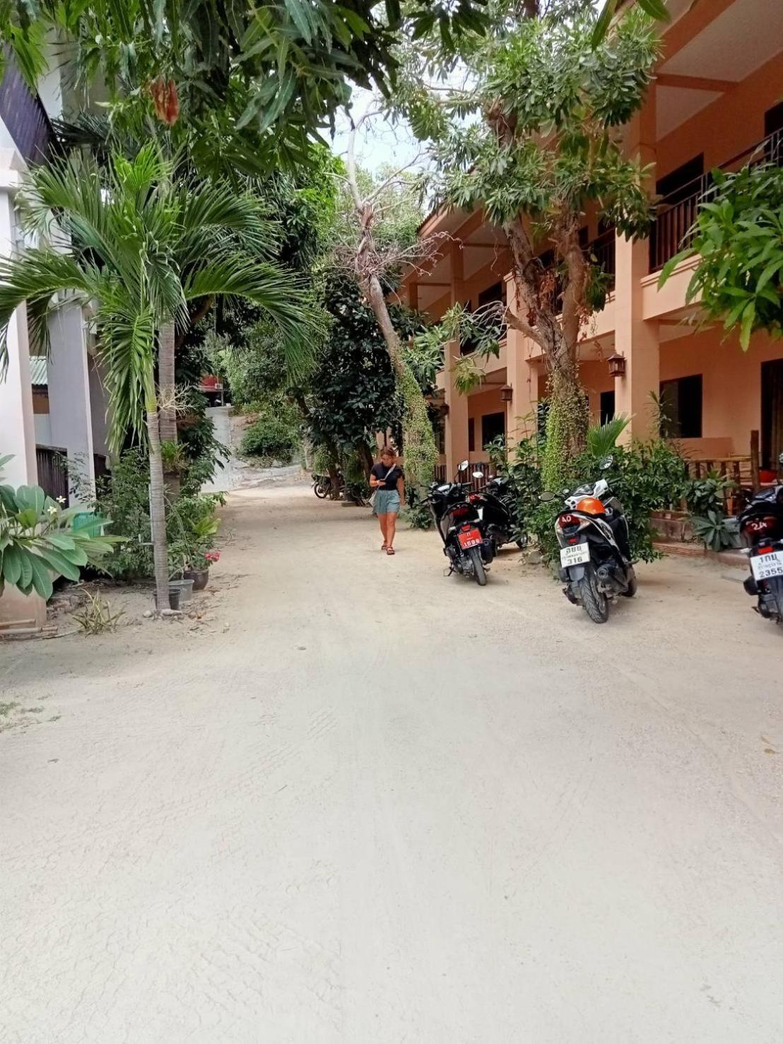 Bank Guesthouse Haad Rin Exterior foto