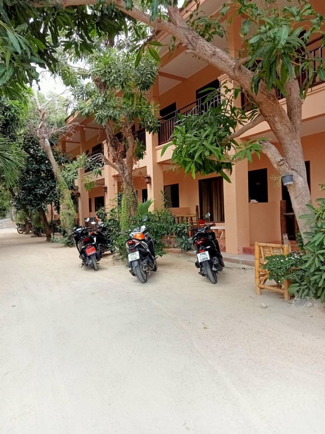 Bank Guesthouse Haad Rin Exterior foto